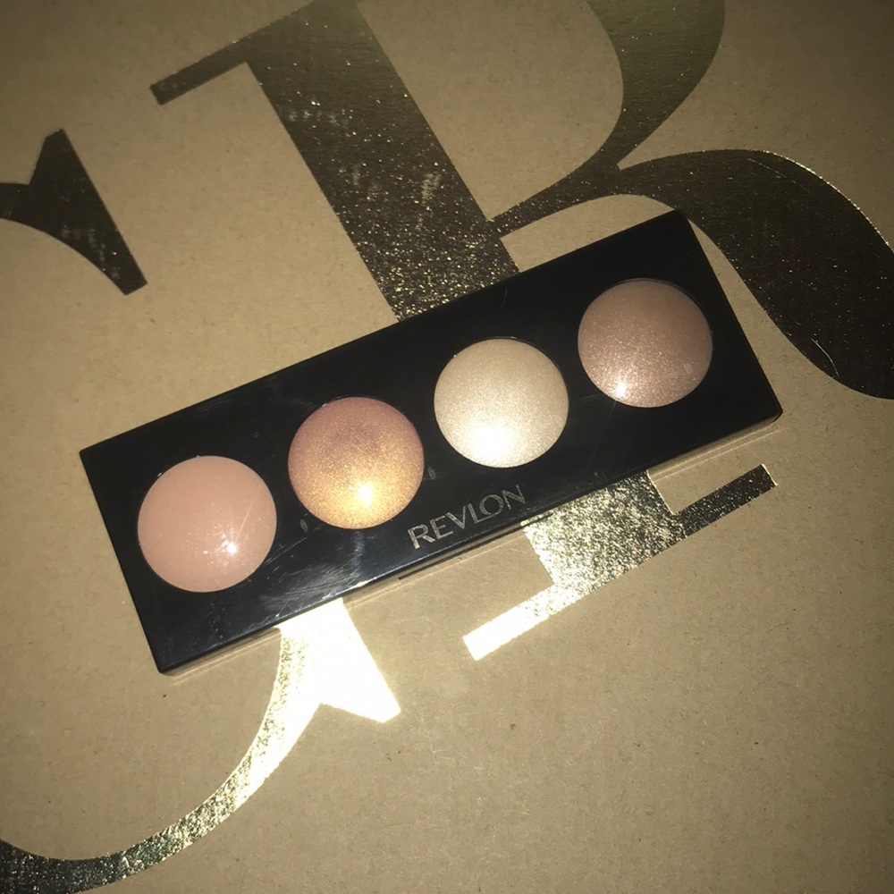 🔥Revlon eyeshadow pallet🔥